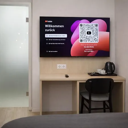 Hotel Niko Am Hbf 3*