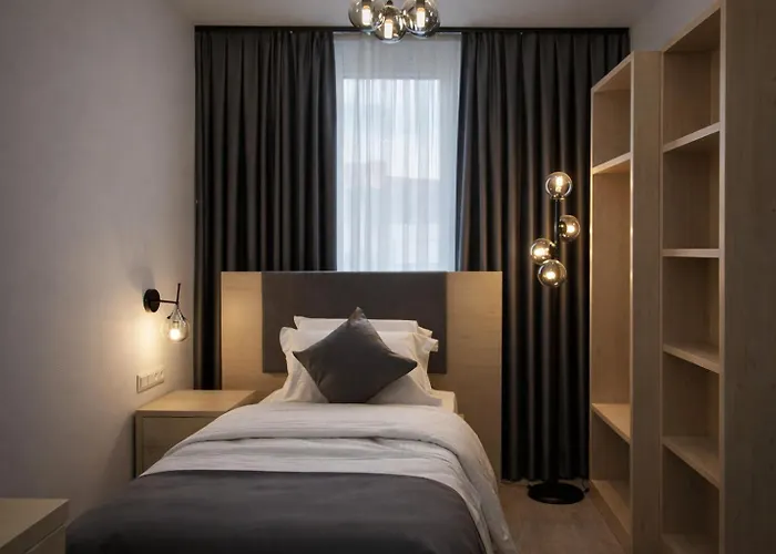 Hotel Niko Am Hbf 3*