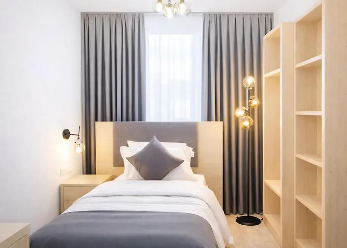 Hotel Niko Am Hbf 3*